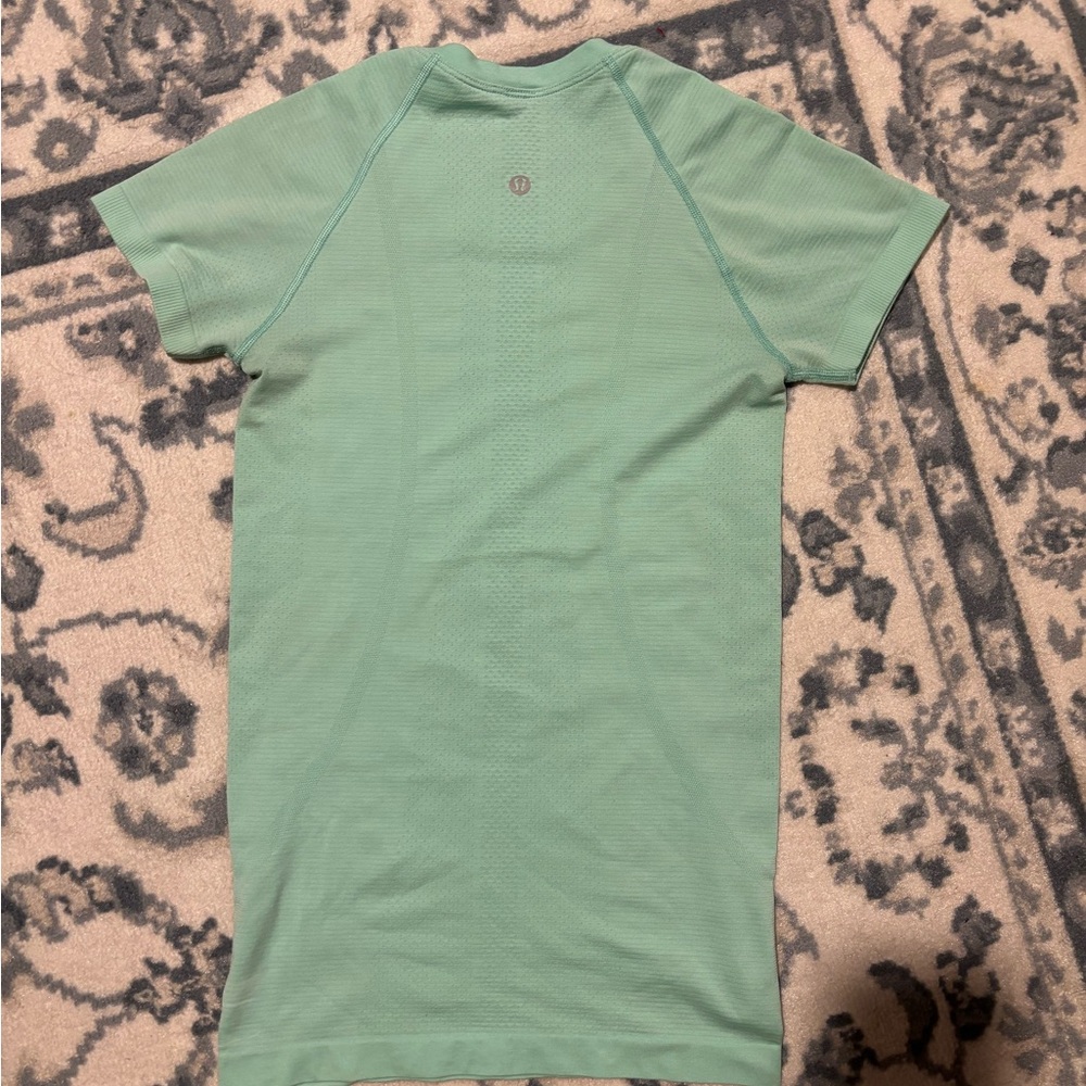 Lululemon swiftly tech